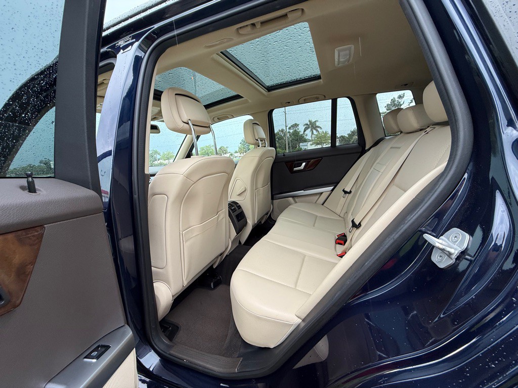 2015 Mercedes-Benz GLK-Class Image 12