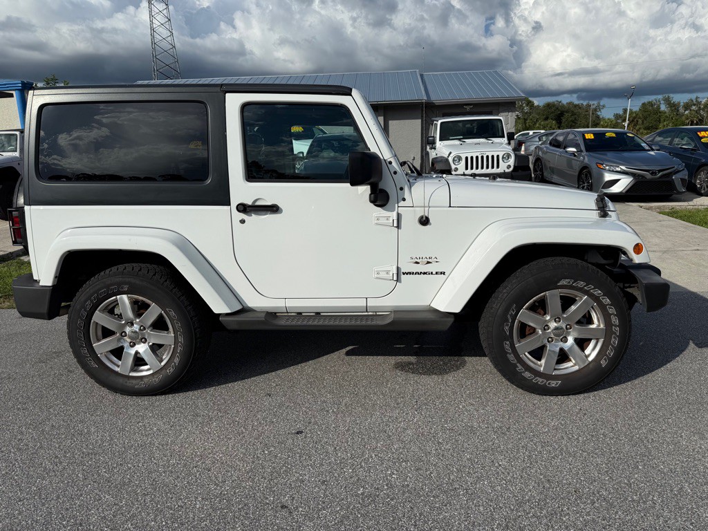 2016 Jeep Wrangler Image 2
