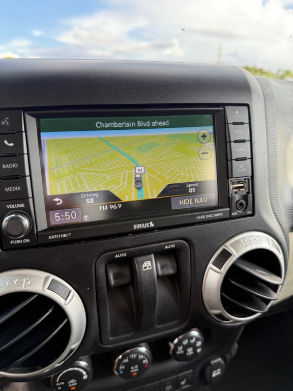 2016 Jeep Wrangler Image 21