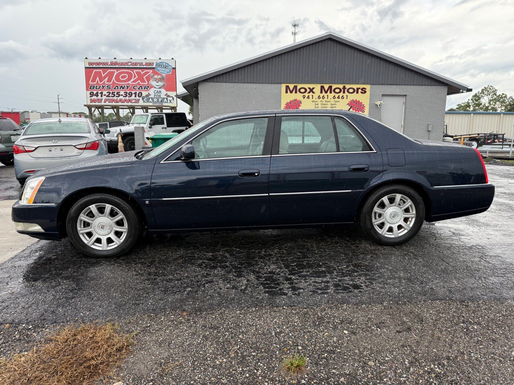 2008 Cadillac DTS Image 3
