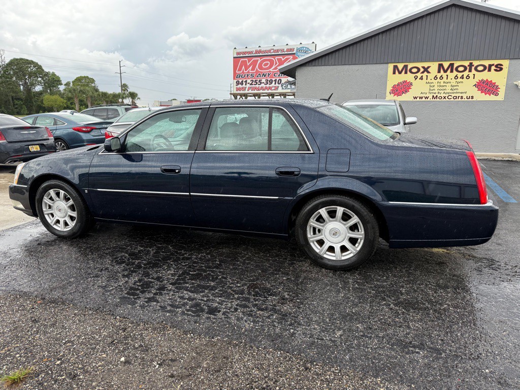 2008 Cadillac DTS Image 4