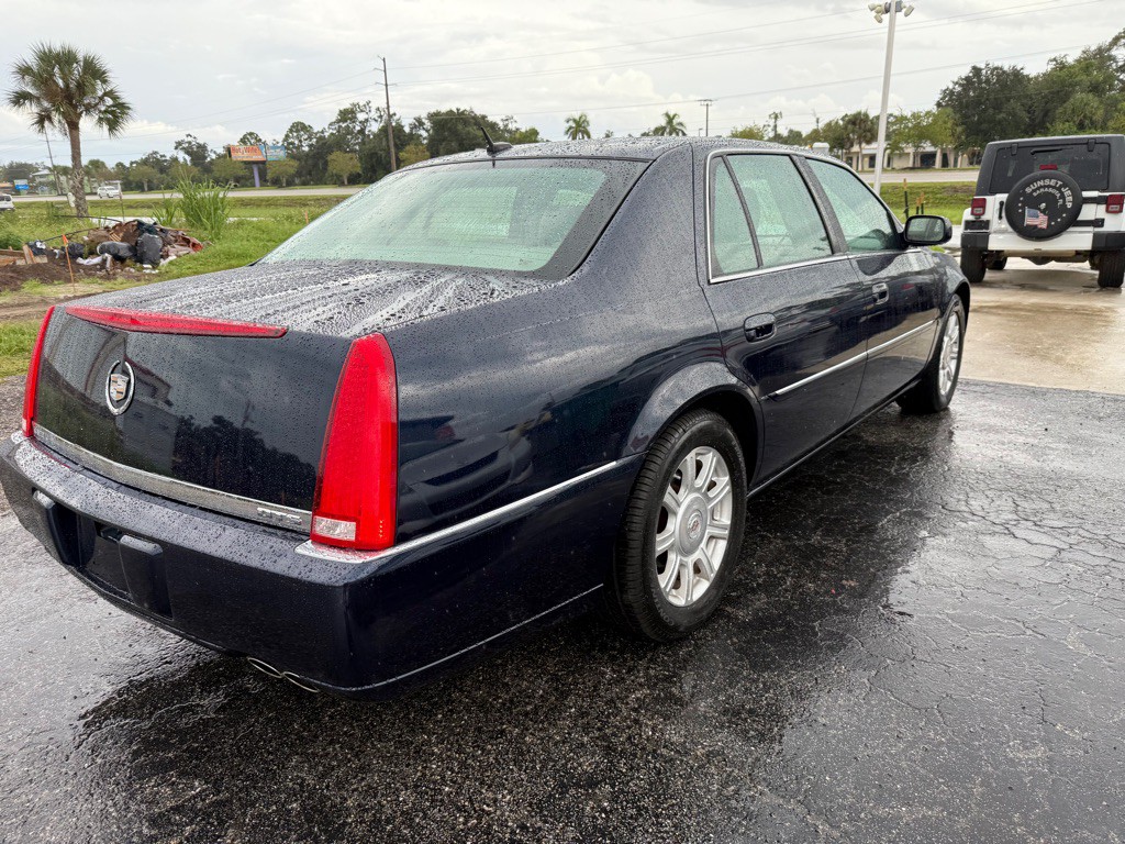 2008 Cadillac DTS Image 6