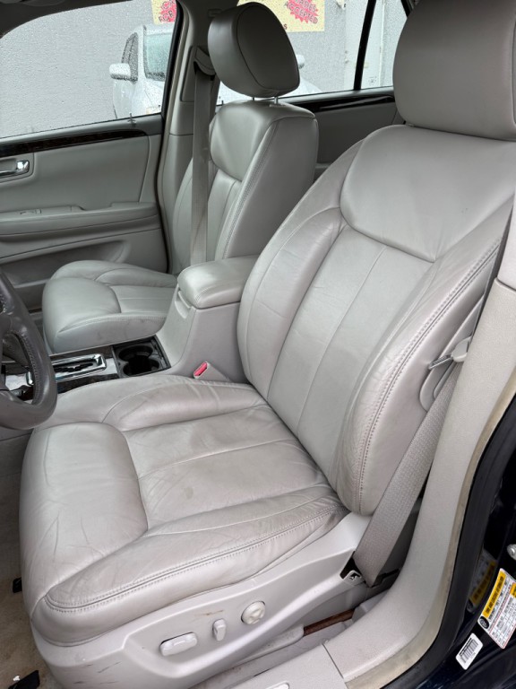 2008 Cadillac DTS Image 9