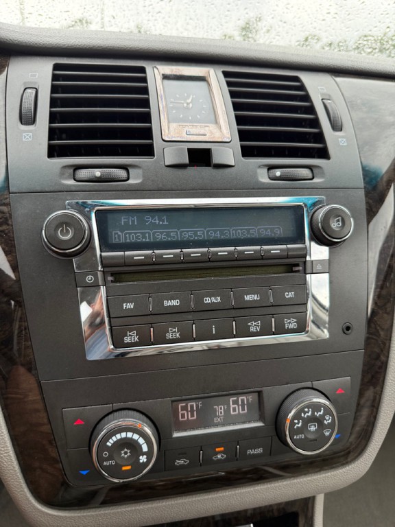 2008 Cadillac DTS Image 14