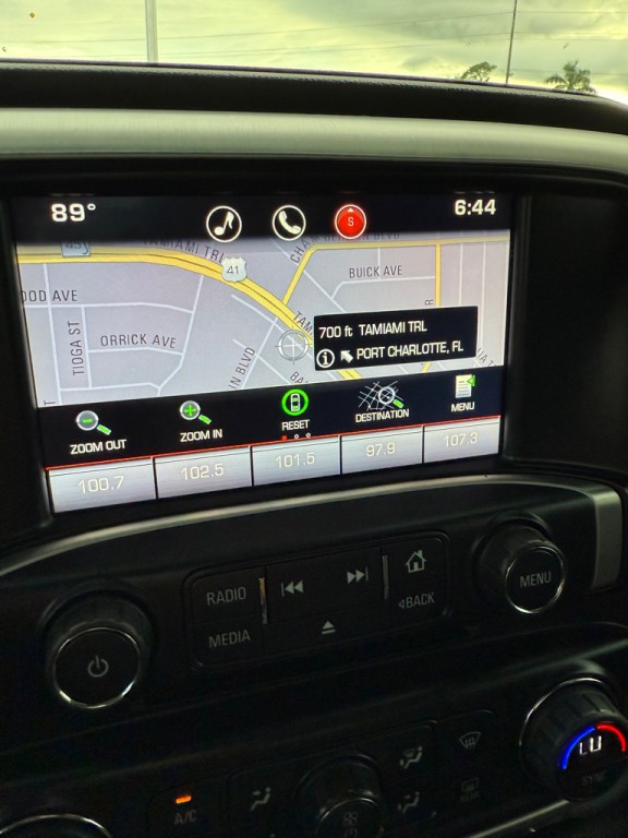 2015 GMC Sierra Image 22
