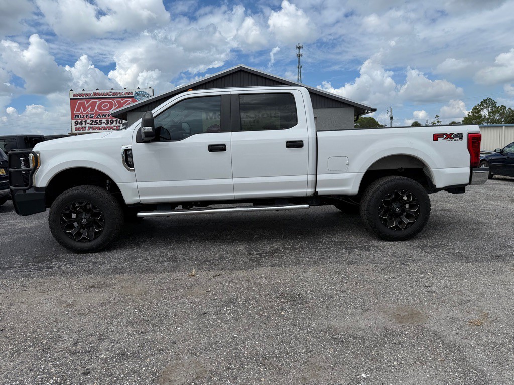 2017 Ford F-250 Image 2