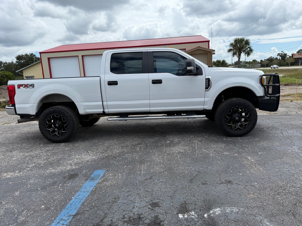 2017 Ford F-250 Image 6