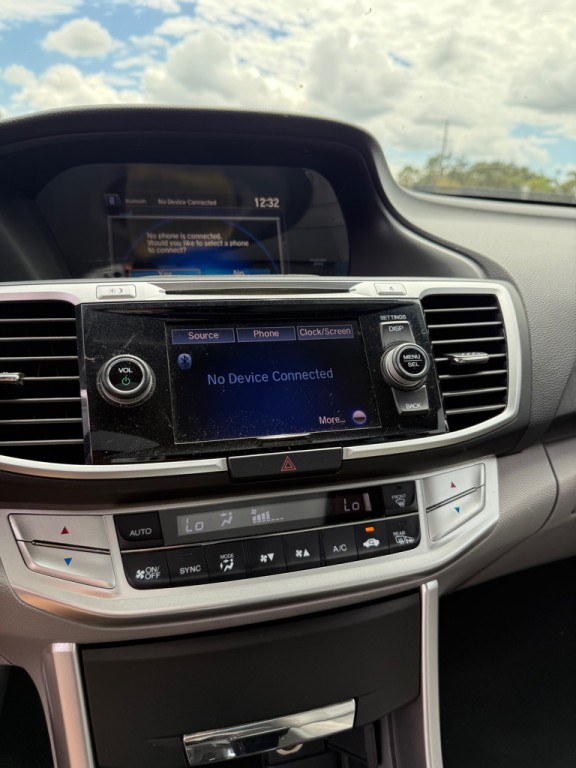 2013 Honda Accord Image 16