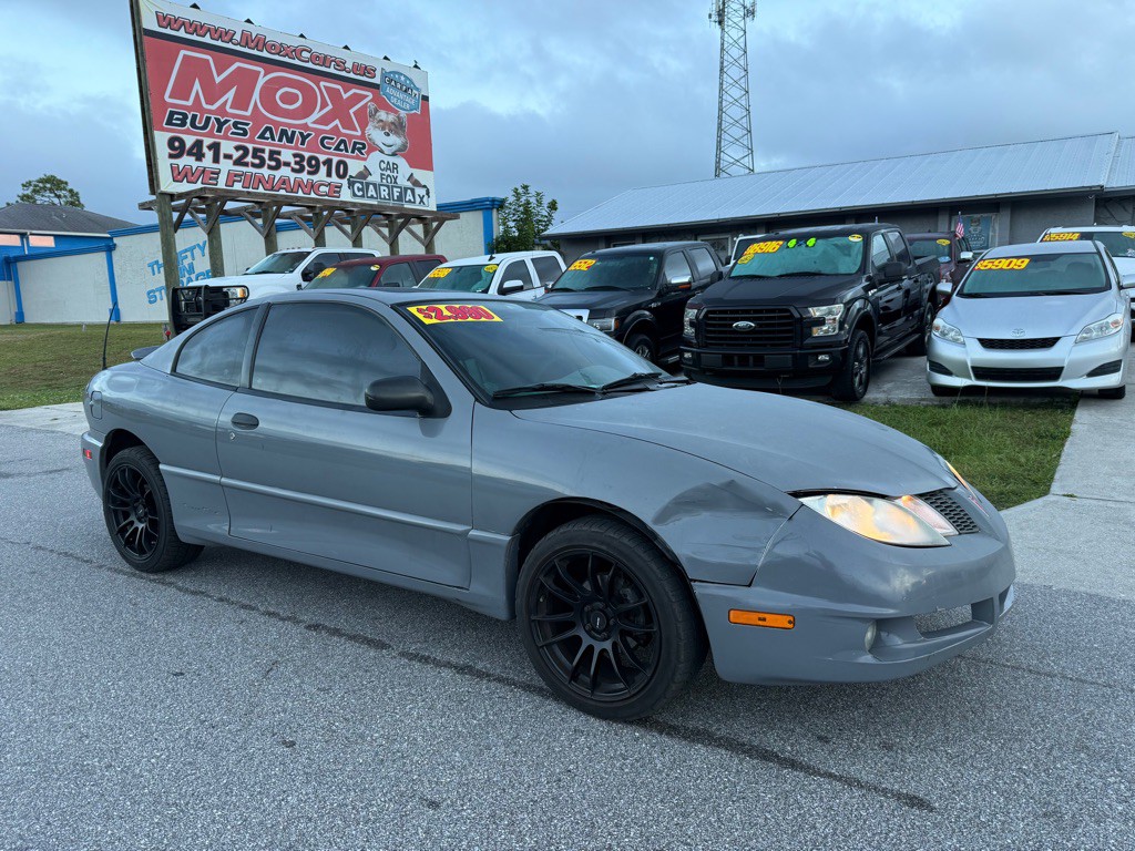 2005 Pontiac Firebird Image 1