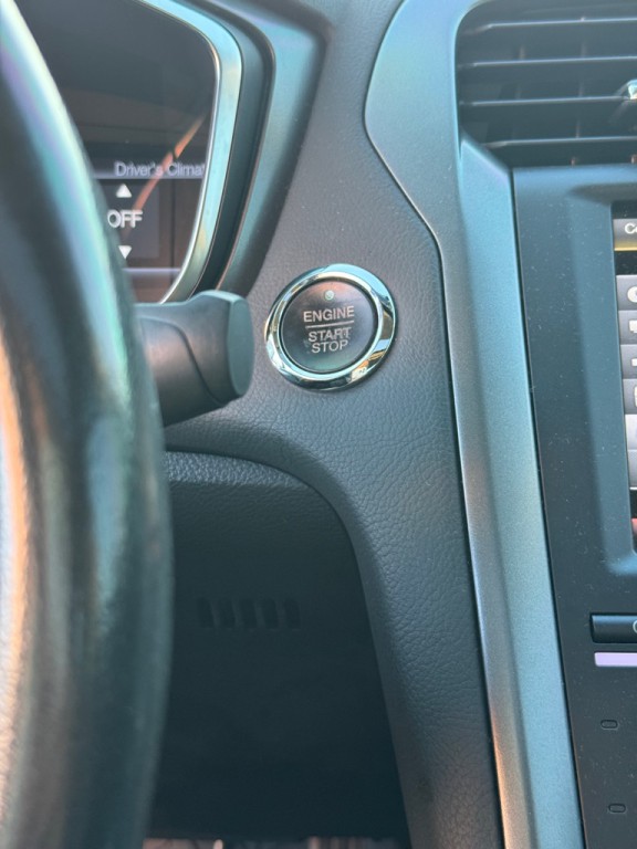2014 Ford Fusion Image 23