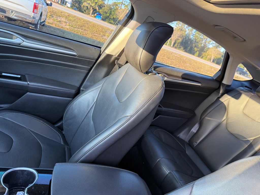 2014 Ford Fusion Image 25