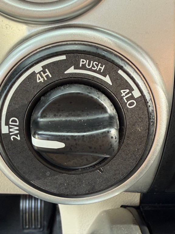 2017 Nissan Titan Image 22