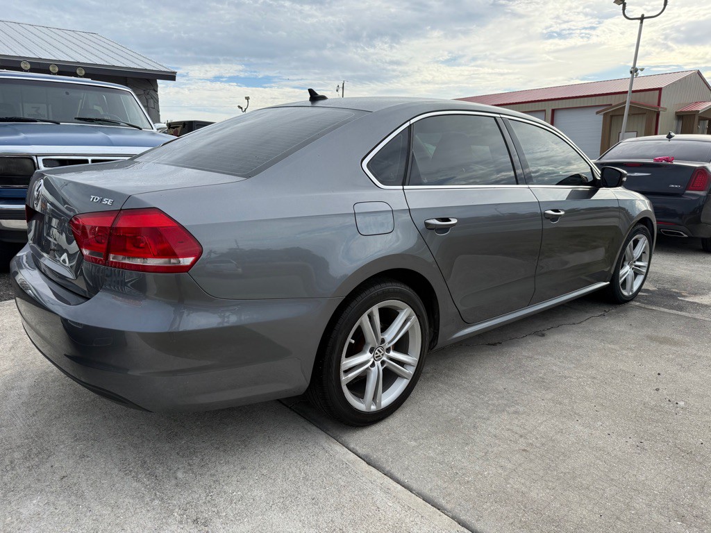 2015 Volkswagen Passat Image 3
