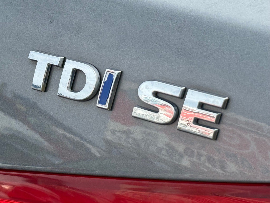 2015 Volkswagen Passat Image 5