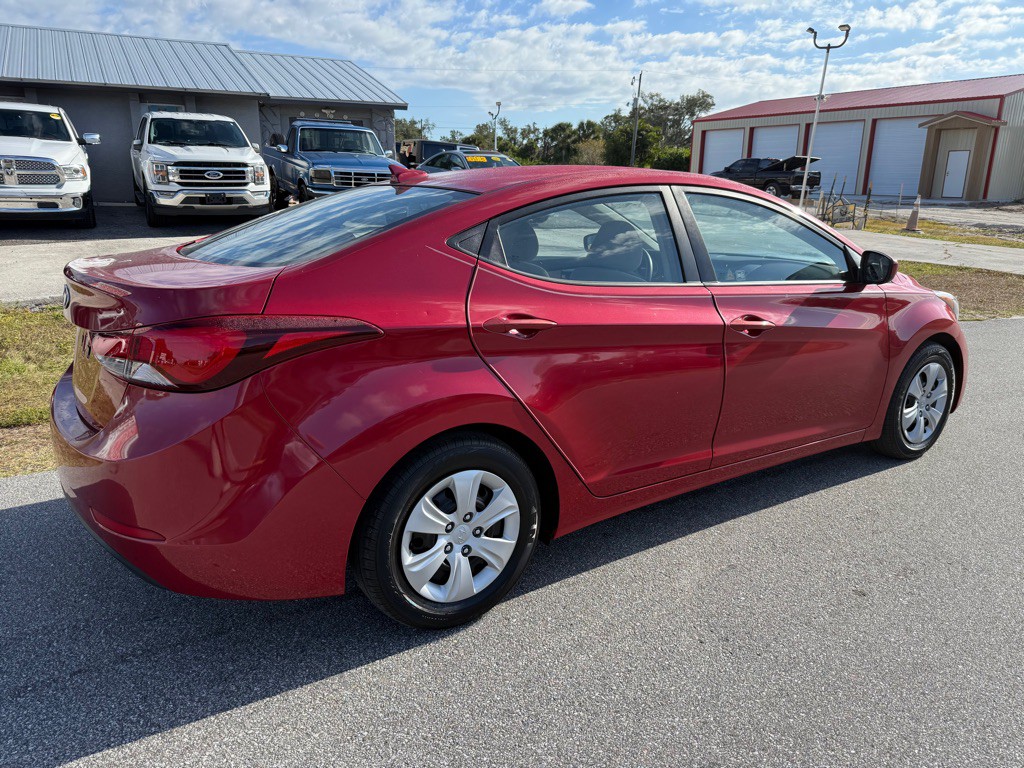2016 Hyundai Elantra Image 3