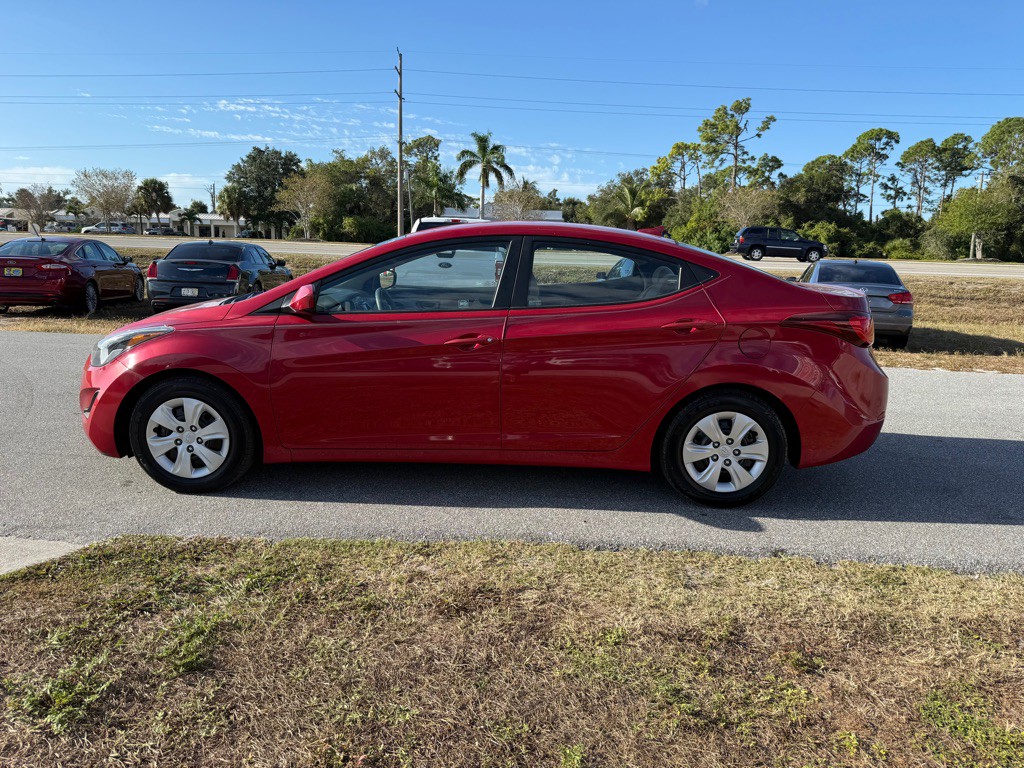 2016 Hyundai Elantra Image 6