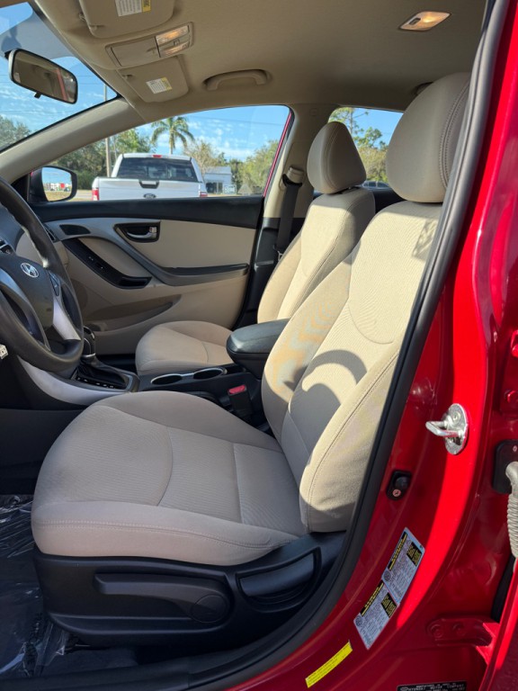 2016 Hyundai Elantra Image 10