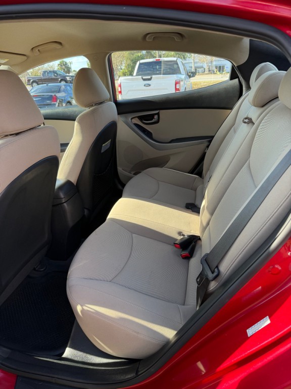 2016 Hyundai Elantra Image 12