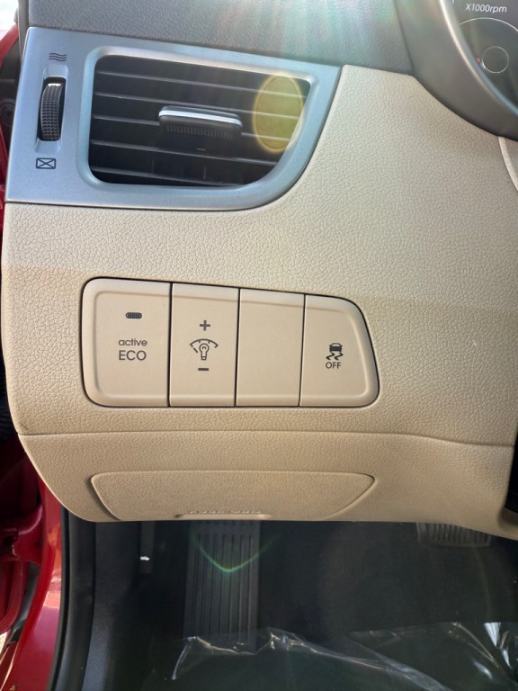 2016 Hyundai Elantra Image 13