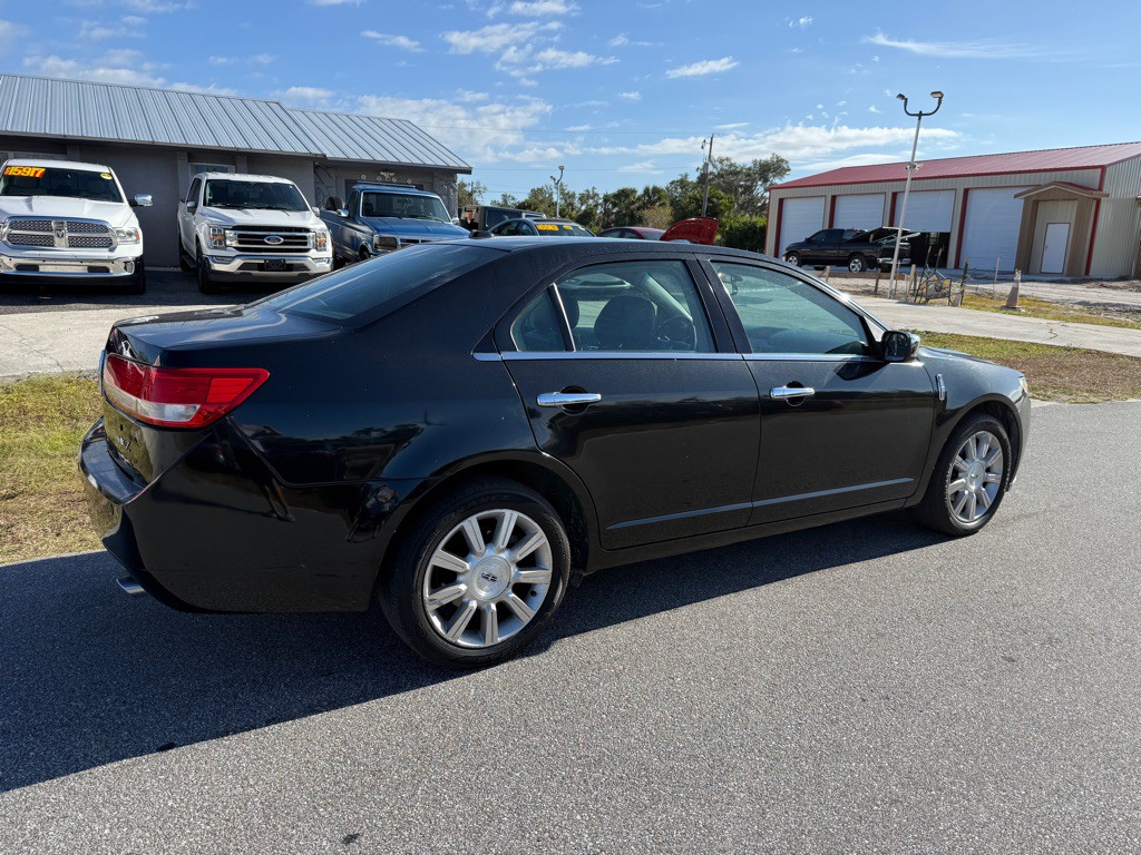 2012 Lincoln MKZ Image 3