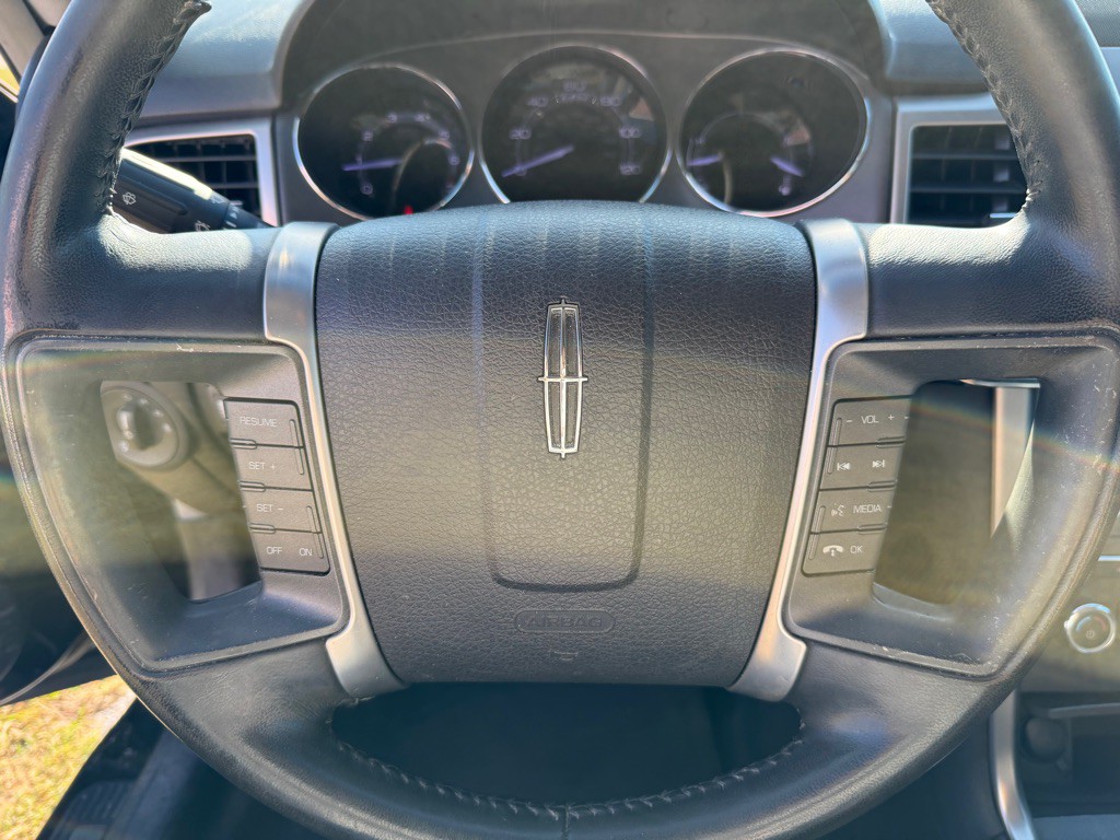 2012 Lincoln MKZ Image 15
