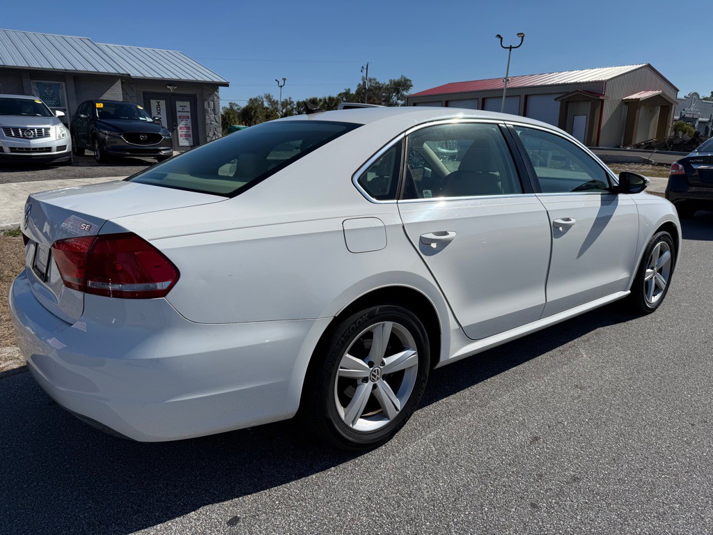 2012 Volkswagen Passat Image 3