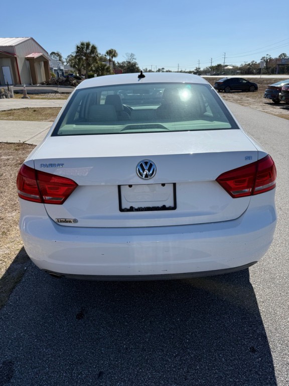 2012 Volkswagen Passat Image 4