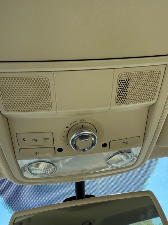 2012 Volkswagen Passat Image 20