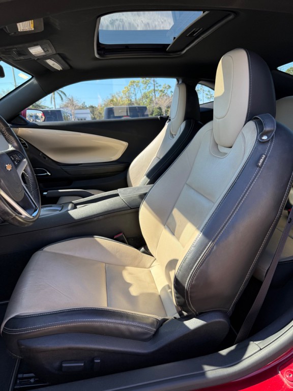 2015 Chevrolet Camaro Image 9