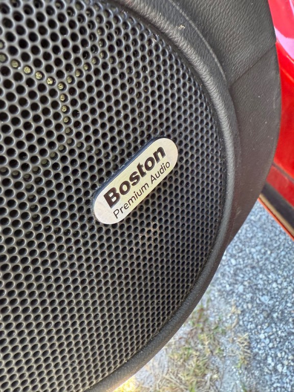 2015 Chevrolet Camaro Image 11