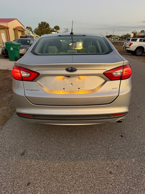 2016 Ford Fusion Image 4