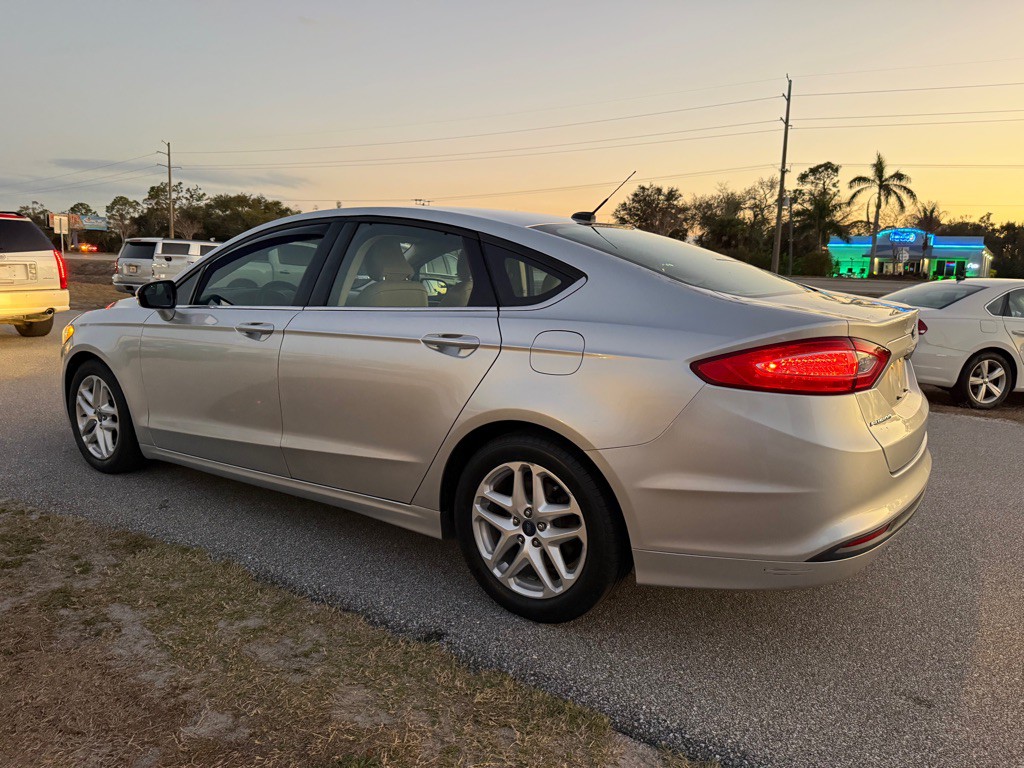 2016 Ford Fusion Image 5