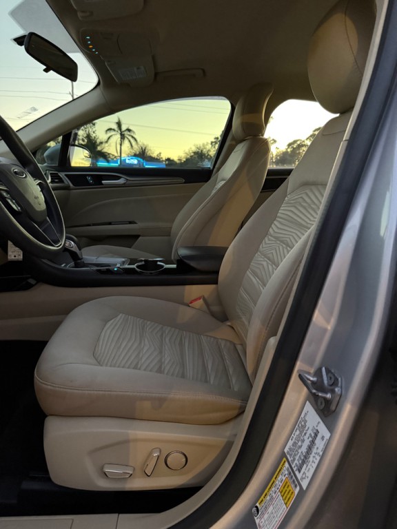 2016 Ford Fusion Image 9