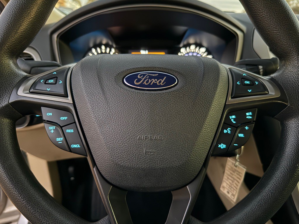 2016 Ford Fusion Image 13