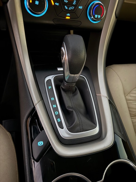 2016 Ford Fusion Image 15