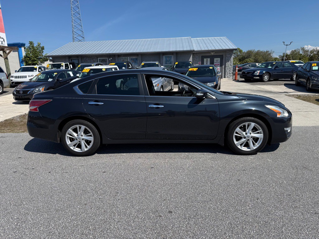 2015 Nissan Altima Image 2