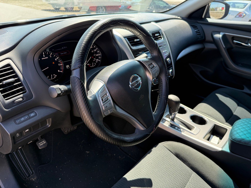 2015 Nissan Altima Image 13