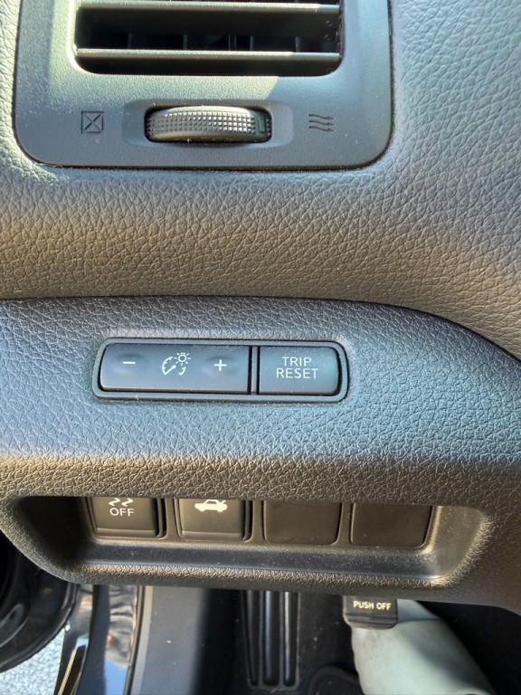 2015 Nissan Altima Image 17