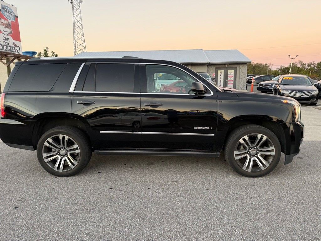 2018 GMC Yukon Image 2