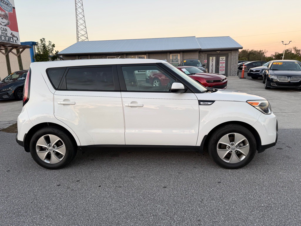 2015 Kia Soul Image 2