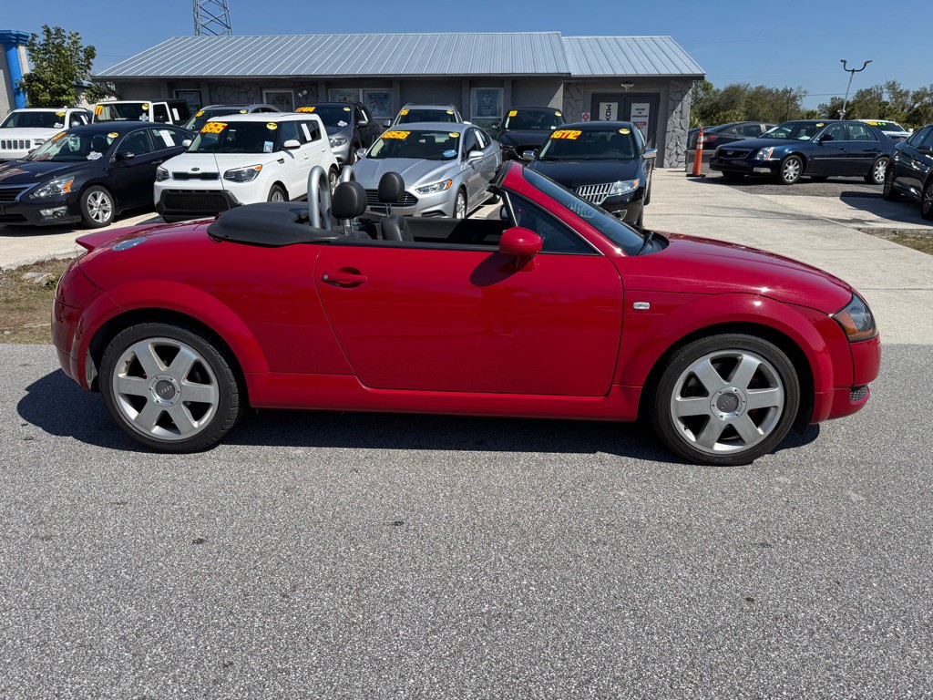 2002 Audi TT Image 2