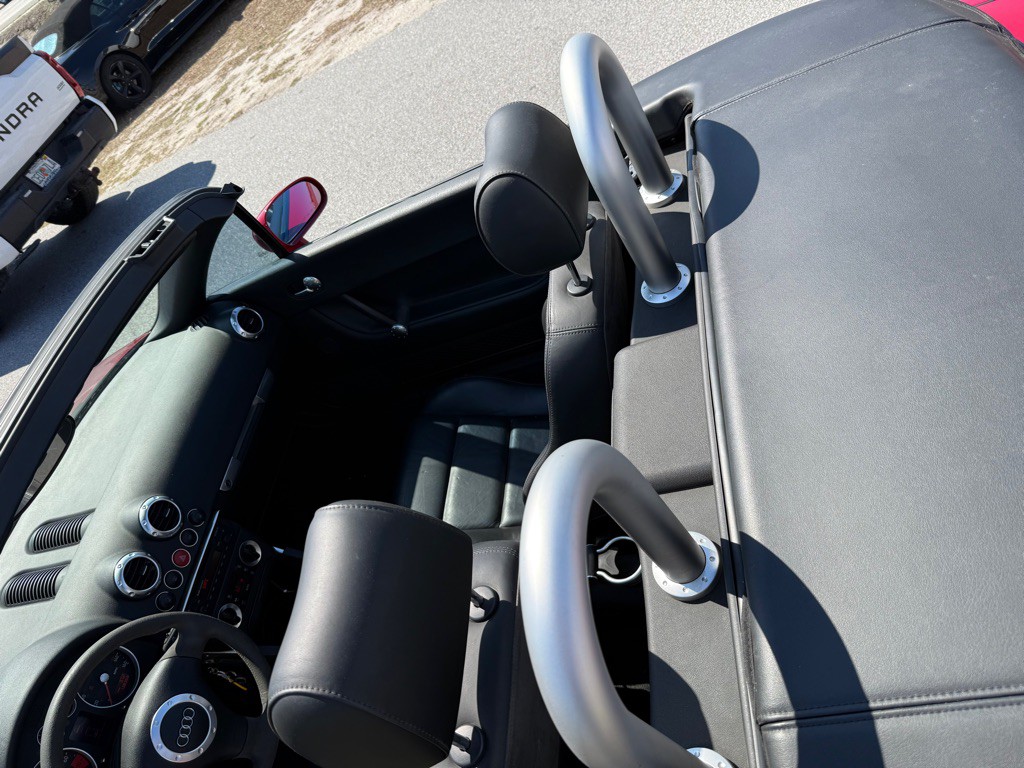 2002 Audi TT Image 11