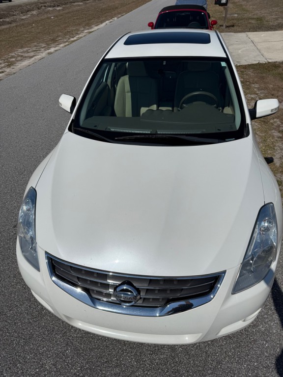 2012 Nissan Altima Image 9