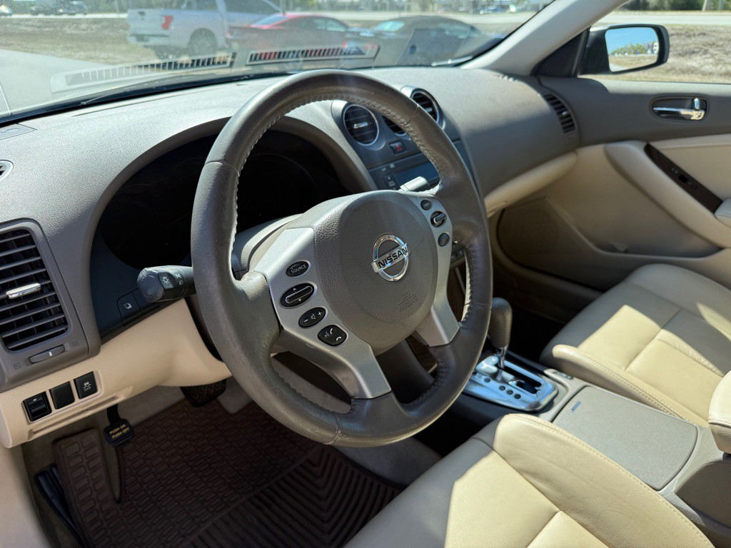 2012 Nissan Altima Image 13