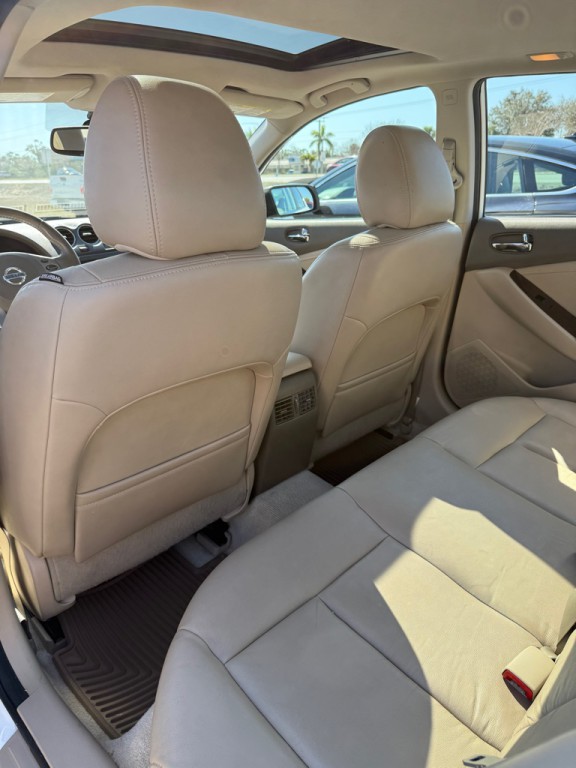 2012 Nissan Altima Image 15