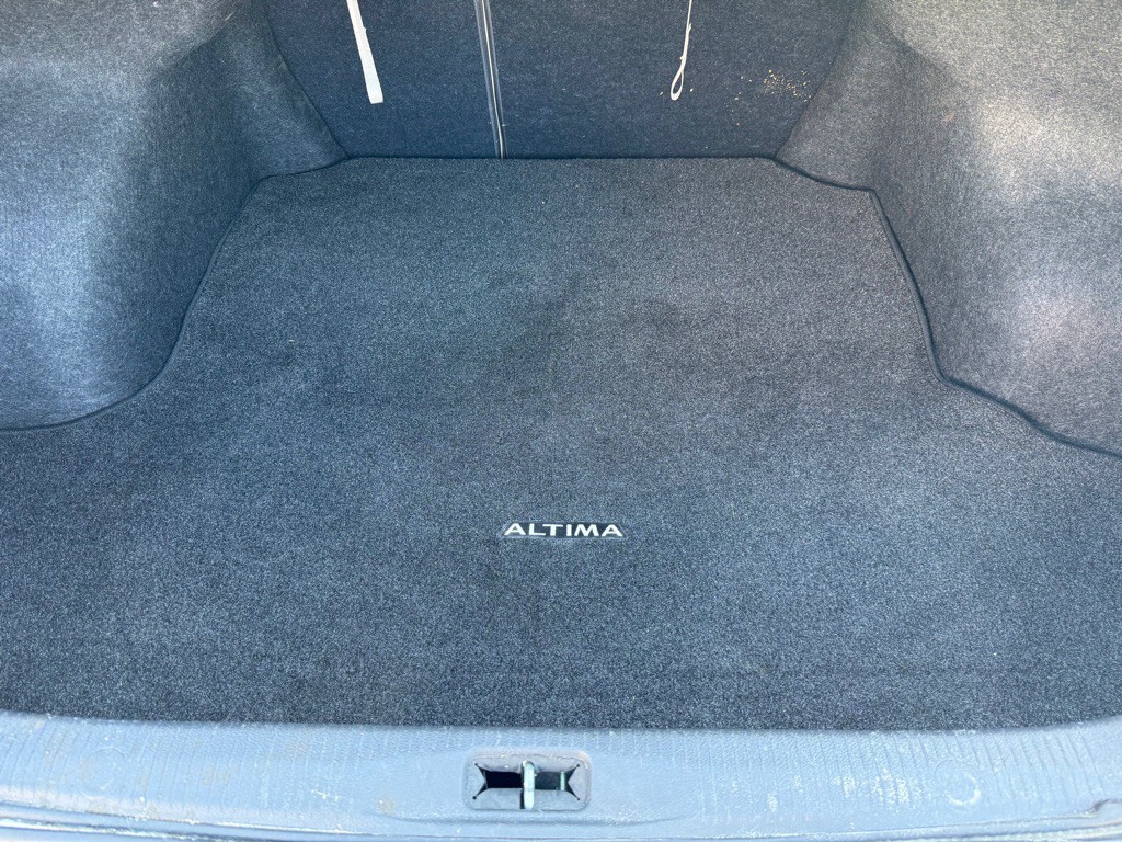 2012 Nissan Altima Image 17