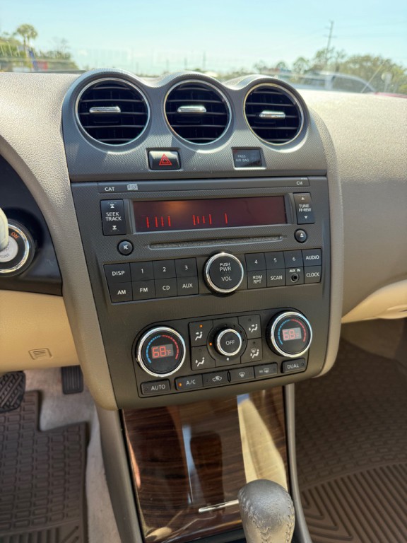 2012 Nissan Altima Image 18