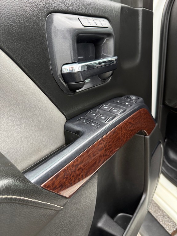 2015 GMC Sierra Image 8