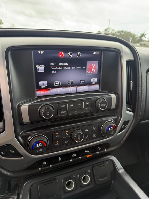 2015 GMC Sierra Image 11