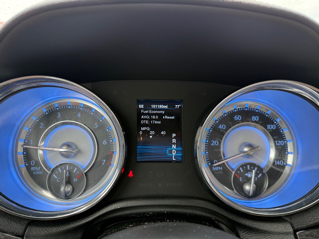 2013 Chrysler 300 Image 14